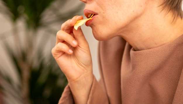 Какие витамины могут помочь лечить заеды на губах